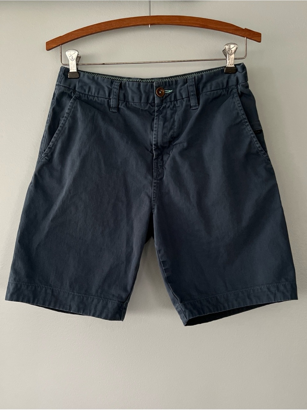 VISSLA Men's Dark Navy Flat-Front Shorts